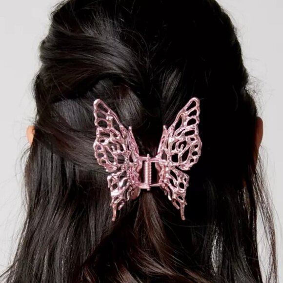 NWT Urban Outfitters Charley Metal Oversized Pink Butterfly Claw Clip - Picture 4 of 4
